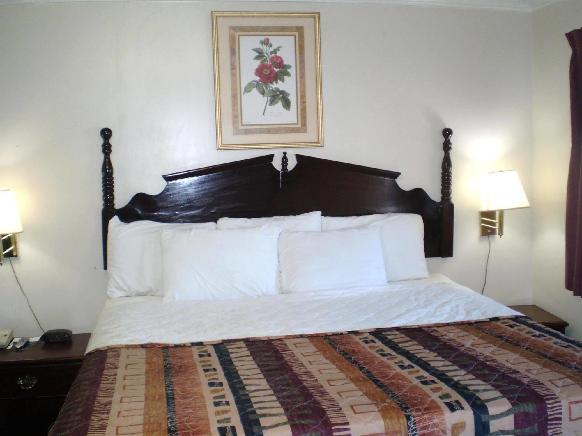 Sunrise Inn - Brownsville Extérieur photo